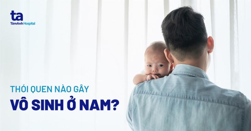 Hinh anh nguoi dan ong mac quan dui nam thoai mai o nha, tan huong su thu gian sau gio lam